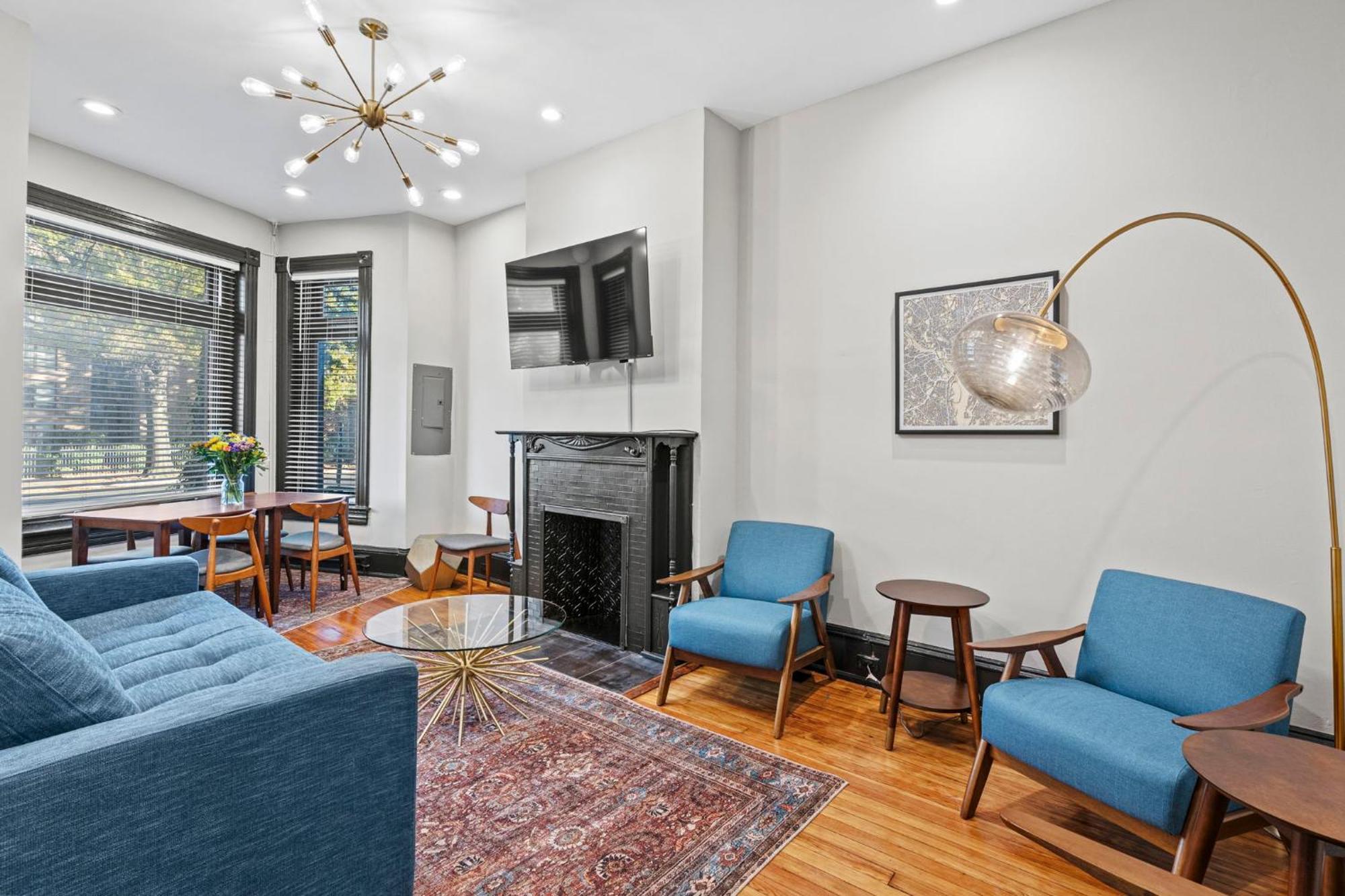 Spacious, Historic Logan Circle Rowhouse Appartement