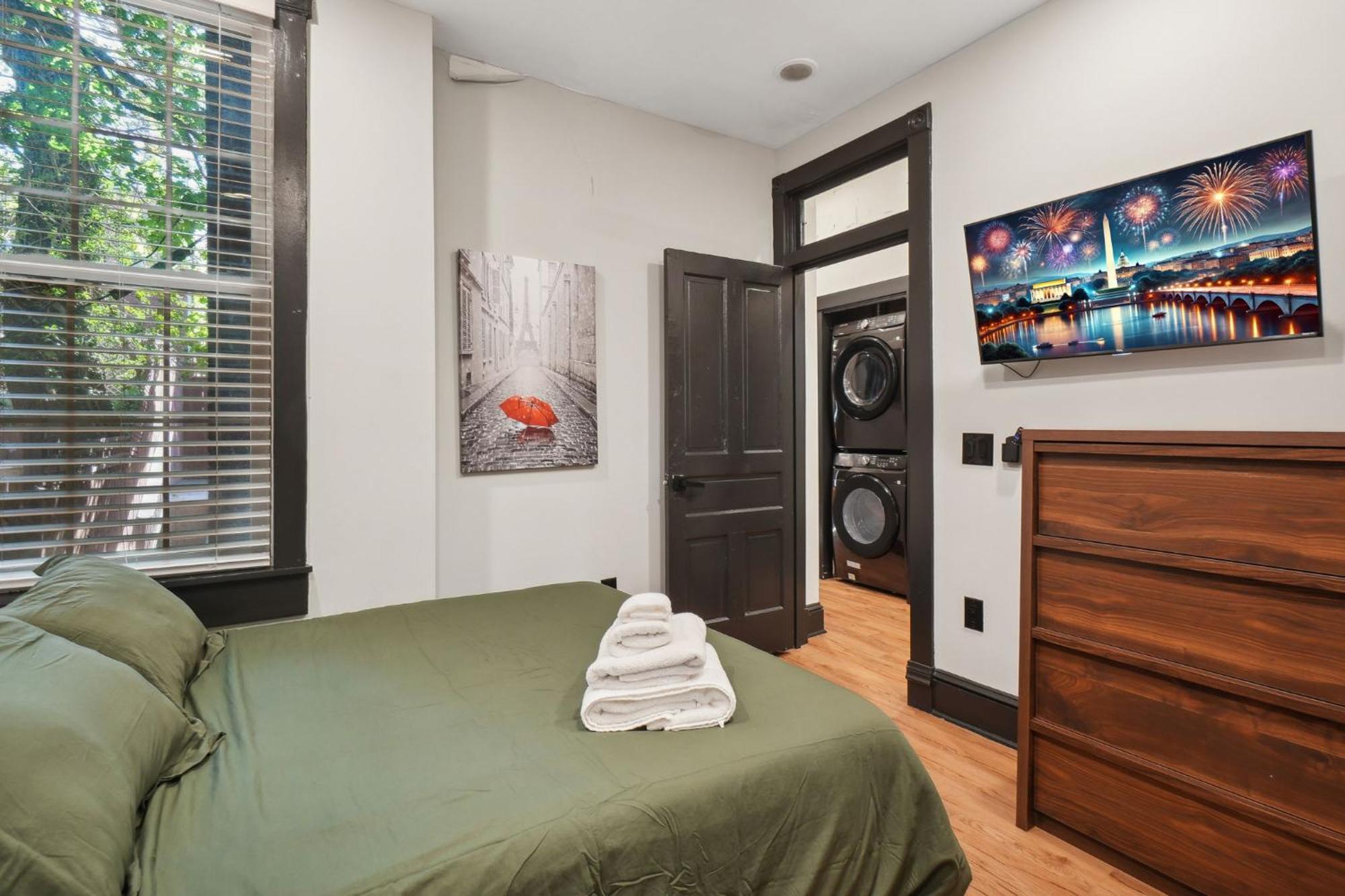 Spacious, Historic Logan Circle Rowhouse Appartement