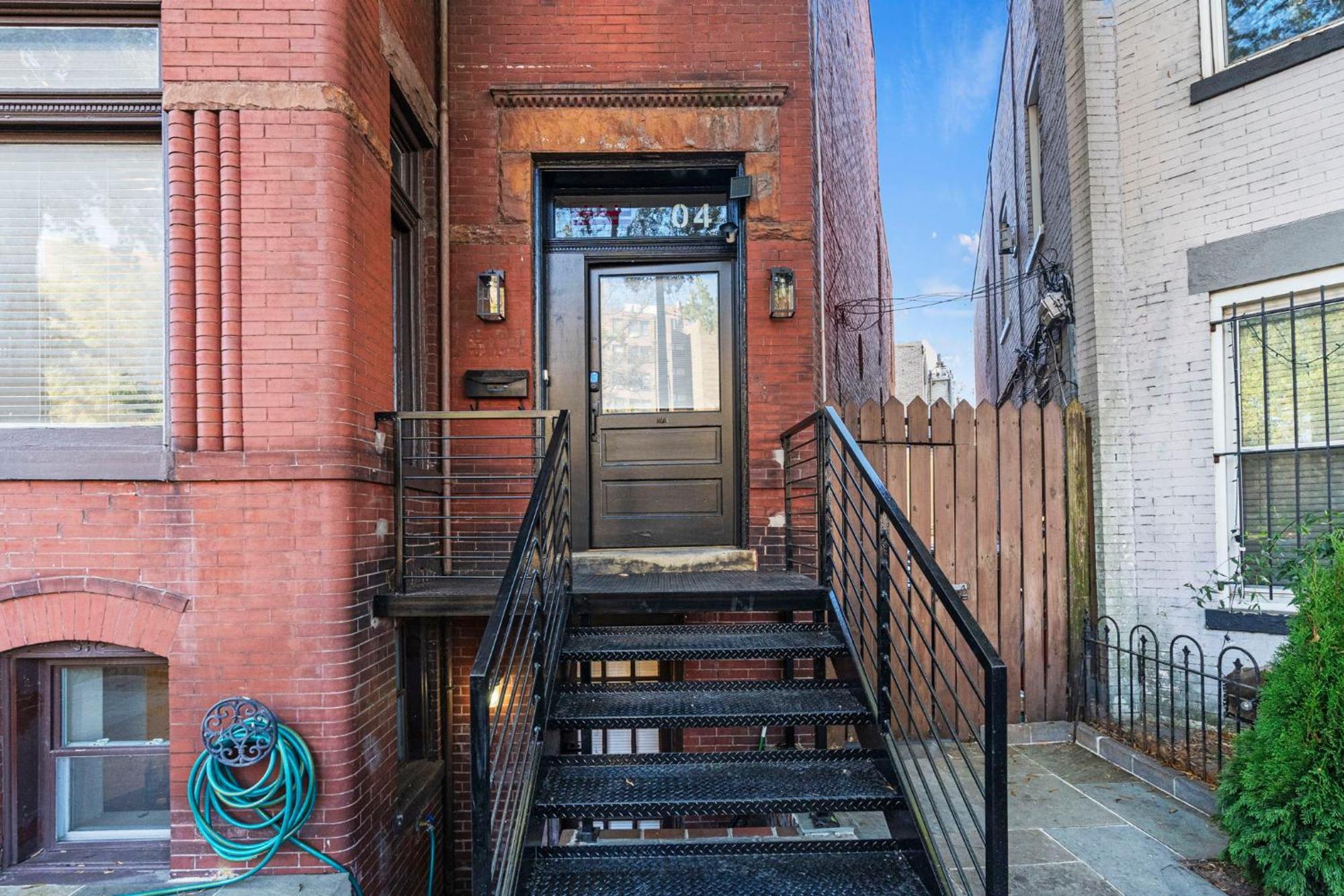 Spacious, Historic Logan Circle Rowhouse Appartement